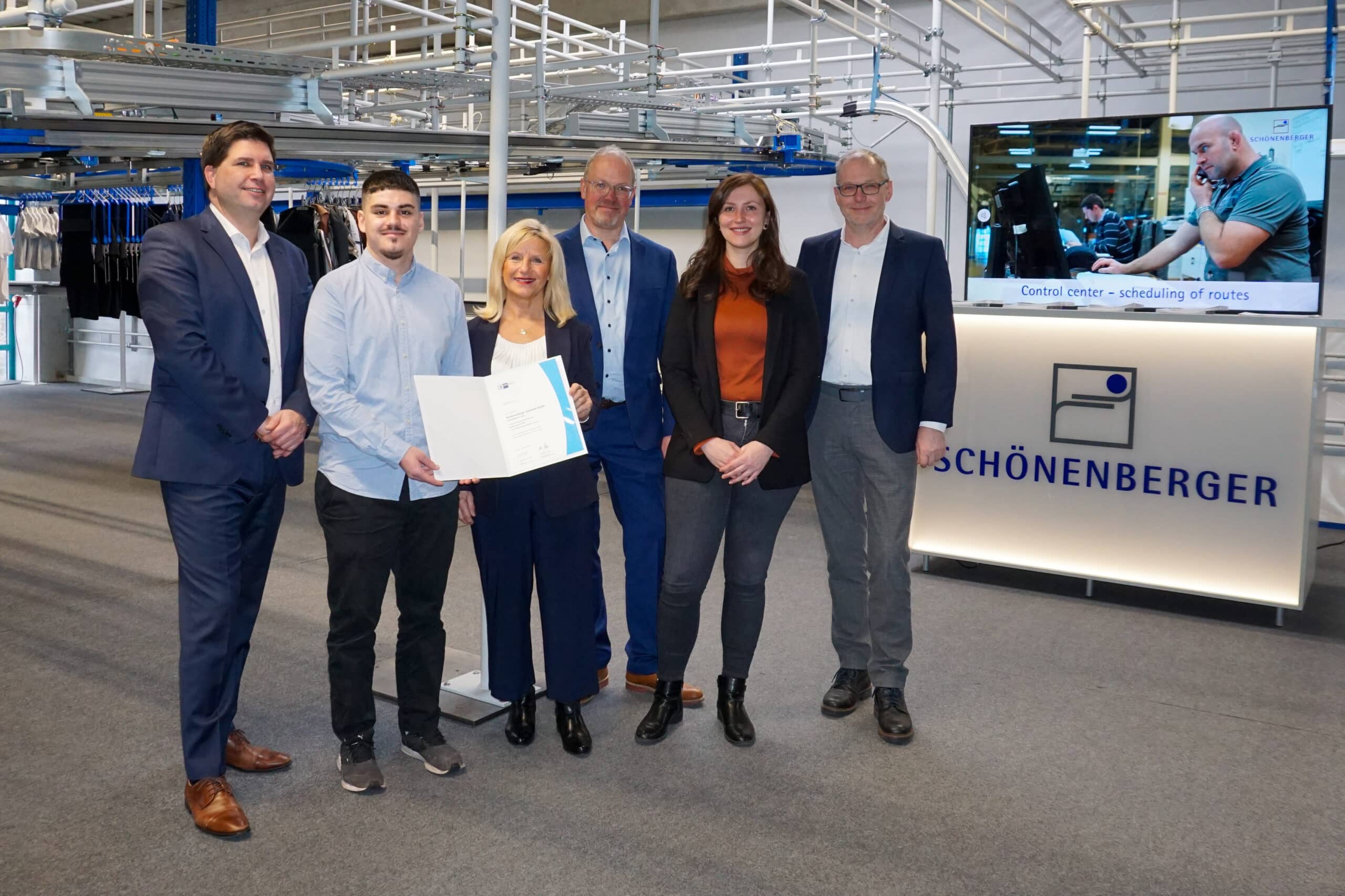 Anerkennung als Ausbildungsbetrieb hervorragender Leistung Schönenberger Systeme Landsberg am Lech